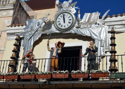 Casa del arco and the carillon clock